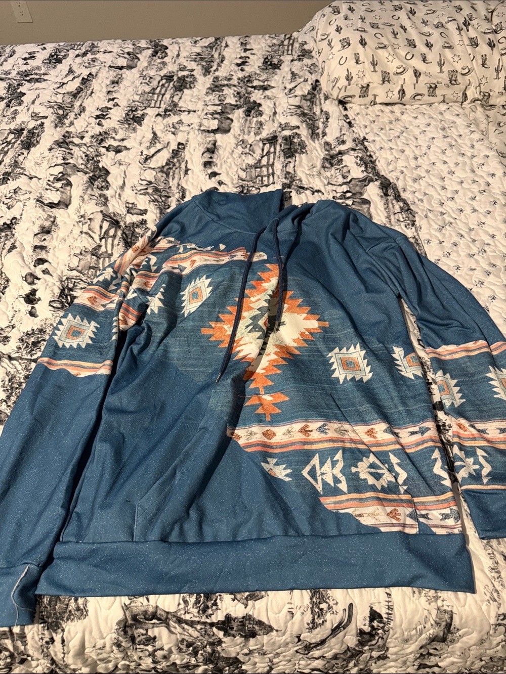 Blue Aztec Print Pullover Hoodie